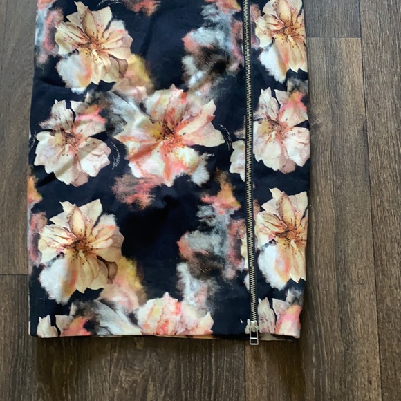 Vatanika Floral Skirt - Picture 3 of 6